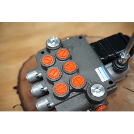 Monoblock-Wegeventil 80 L/Min 3 Schieber Doppeltwirkend + Joystick