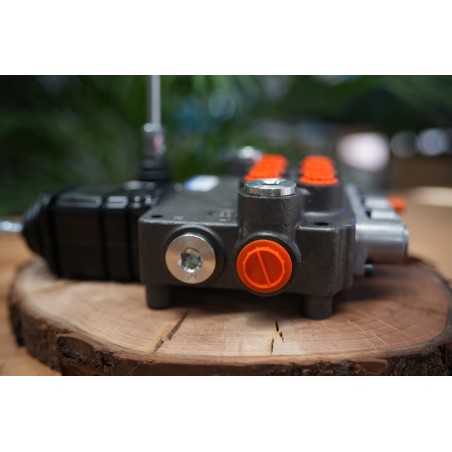 Monoblock-Wegeventil 80 L/Min 3 Schieber Doppeltwirkend + Joystick