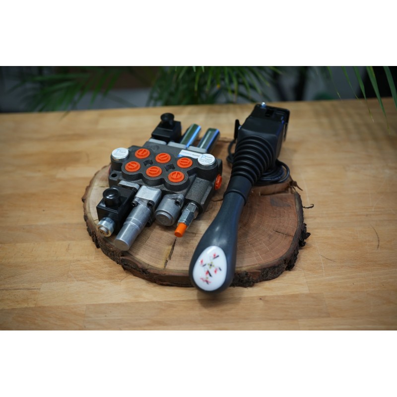 Hydraulikventil 3 Funktionen, 40 l/min (11 GMP), Monoblock 2p40 mit einer Schwimmfunktion + 3. elektrische Funktion + Joystick