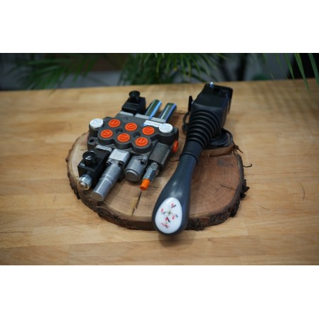 Hydraulikventil 3 Funktionen, 40 l/min (11 GMP), Monoblock 2p40 mit einer Schwimmfunktion + 3. elektrische Funktion + Joystick