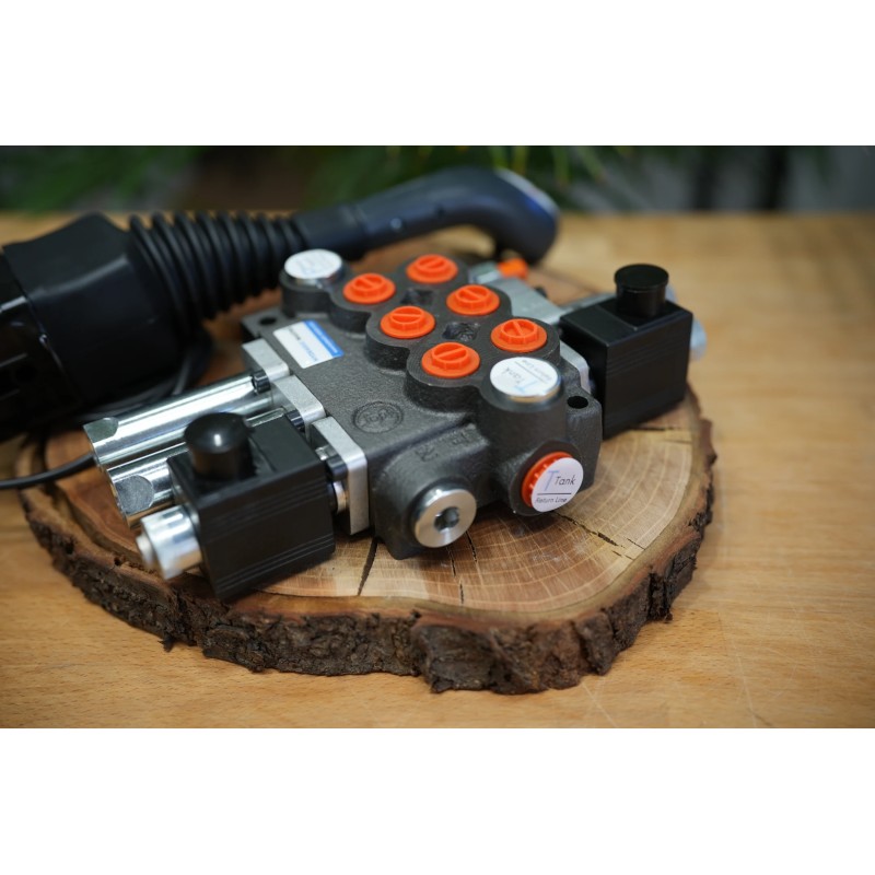 Hydraulikventil 3 Funktionen, 40 l/min (11 GMP), Monoblock 2p40 mit einer Schwimmfunktion + 3. elektrische Funktion + Joystick