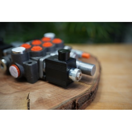 Hydraulikventil 3 Funktionen, 40 l/min (11 GMP), Monoblock 2p40 mit einer Schwimmfunktion + 3. elektrische Funktion