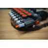 Ein 6-Wege-Ventil mit einem Durchfluss von 80 lm/min, ausgestattet mit zwei Hebeln und zwei Joysticks